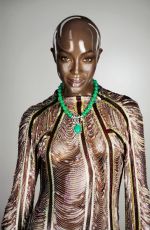 NAOMI CAMPBELL - Soon International #16