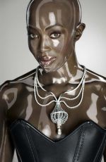 NAOMI CAMPBELL - Soon International #16