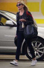 REESE WITHERSPOON at a Garage in Beverly Hills 0303