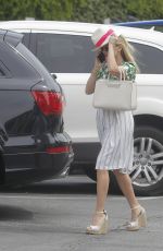 REESE WITHERSPOON Out and About in Brentwood 1703
