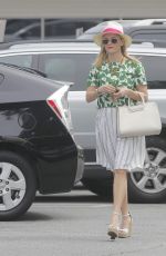 REESE WITHERSPOON Out and About in Brentwood 1703