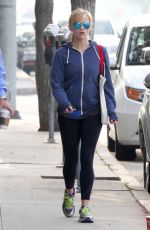 REESE WITHERSPOON Out in Santa Monica 0903