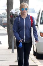 REESE WITHERSPOON Out in Santa Monica 0903