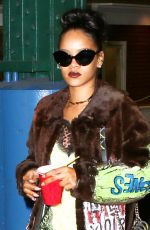 RIHANNA Arrives at a Studio in New York 1903