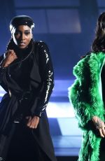 RIHANNA Performs at iHeartRadio Music Awards