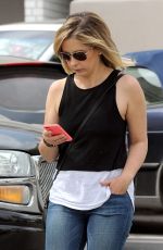 SARAH MICHELLE GELLAR in Jeans Out Shopping in Los Angeles 1603