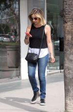 SARAH MICHELLE GELLAR in Jeans Out Shopping in Los Angeles 1603