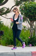 SARAH MICHELLE GELLAR Out and About in Los Angeles 0903