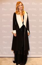 SUKI WATERHOUSE at Fine Arts Museums of San Francisco 2015 Mid-winter Gala