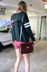 TAYLOR SWIFT in Shorts at a Garage in Los Angeles