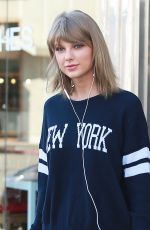 TAYLOR SWIFT Out and About in Studio City 1003