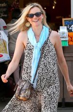 AMY SMART Shopping at Bristol Farms in West Hollywood