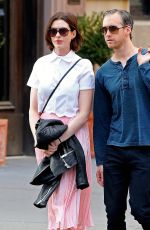 ANNE HATHAWAY Out and About in New Tork