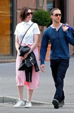 ANNE HATHAWAY Out and About in New Tork