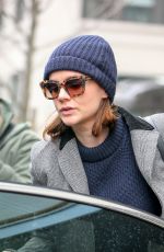 CAREY MULLIGAN Leaves an Office in Soho