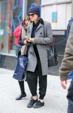 CAREY MULLIGAN Leaves an Office in Soho