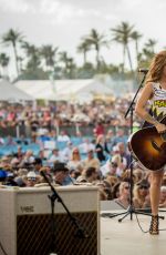 CASSADEE POPE Performs at 2015 Stagecoach California’s Country Music Festival in Indio