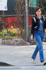 DAKOTA JOHNSON on the Set of How to be Single in New York 04/21/2015