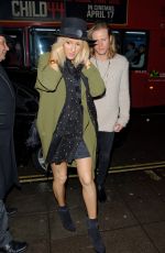 ELLIE GOULDING Night Out in London