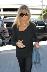 GOLDIE HAWN Arrives at Los Angeles International Airport