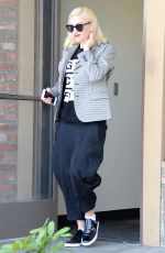 GWEN STEFANI at Acupuncture Clinic in Los Angeles