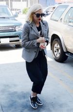 GWEN STEFANI at Acupuncture Clinic in Los Angeles