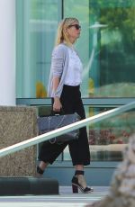 GWYMETH PALTROW Arrives at an Office Building in Beverly Hills