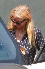 GWYNETH PALTROW Out for Lunch at Tavern Restaurant in Brentwood