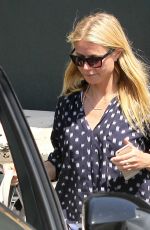GWYNETH PALTROW Out for Lunch at Tavern Restaurant in Brentwood