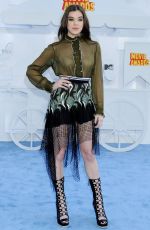 HAILEE STEINFELD at 2015 MTV Movie Awards in Los Angeles