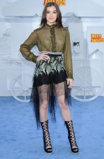 HAILEE STEINFELD at 2015 MTV Movie Awards in Los Angeles