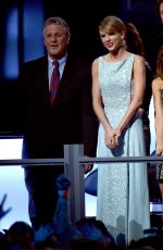 TAYLOR SWIFT at Academy of Country Music Awards 2015 in Arlington