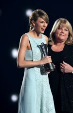TAYLOR SWIFT at Academy of Country Music Awards 2015 in Arlington