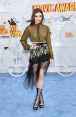 HAILEE STEINFELD at 2015 MTV Movie Awards in Los Angeles
