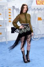 HAILEE STEINFELD at 2015 MTV Movie Awards in Los Angeles