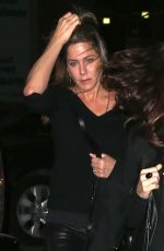 JENNIFER ANISTON Arrives at Her Hotel in New York 0/29/2015