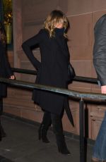 JENNIFER ANISTON LeavEs a Theater in New York 04/25/2015