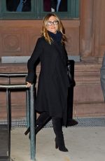 JENNIFER ANISTON LeavEs a Theater in New York 04/25/2015