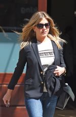 JENNIFER ANISTON Leaves Her Hotel in New York 04/29/2015