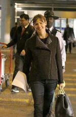 JENNIFER GARNER at Pierre-elliot Trudeau Airport in Montreal 04/29/2015
