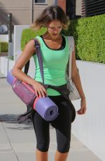 JESSICA ALBA Jeading to Yoga Class in Los Angeles