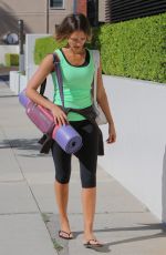 JESSICA ALBA Jeading to Yoga Class in Los Angeles