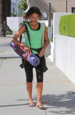 JESSICA ALBA Jeading to Yoga Class in Los Angeles
