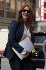 JULIA ROBERTS Arrives on the Set of Money Monster in New York