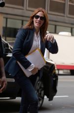 JULIA ROBERTS Arrives on the Set of Money Monster in New York