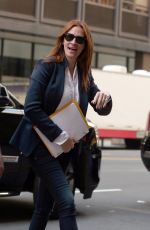 JULIA ROBERTS Arrives on the Set of Money Monster in New York