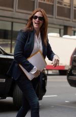 JULIA ROBERTS Arrives on the Set of Money Monster in New York