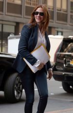 JULIA ROBERTS Arrives on the Set of Money Monster in New York