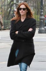 JULIA ROBERTS Out and About in New York 04/18/2015