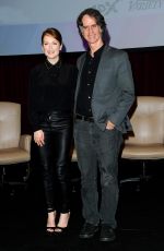JULIANNE MOORE at The Julianne Moore and Jay Roach Photo Call